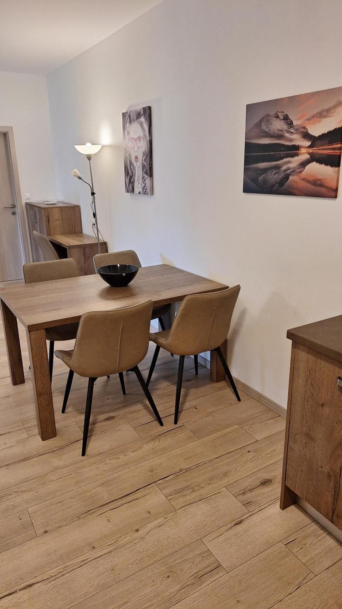 פאזין Guest House Flora מראה חיצוני תמונה