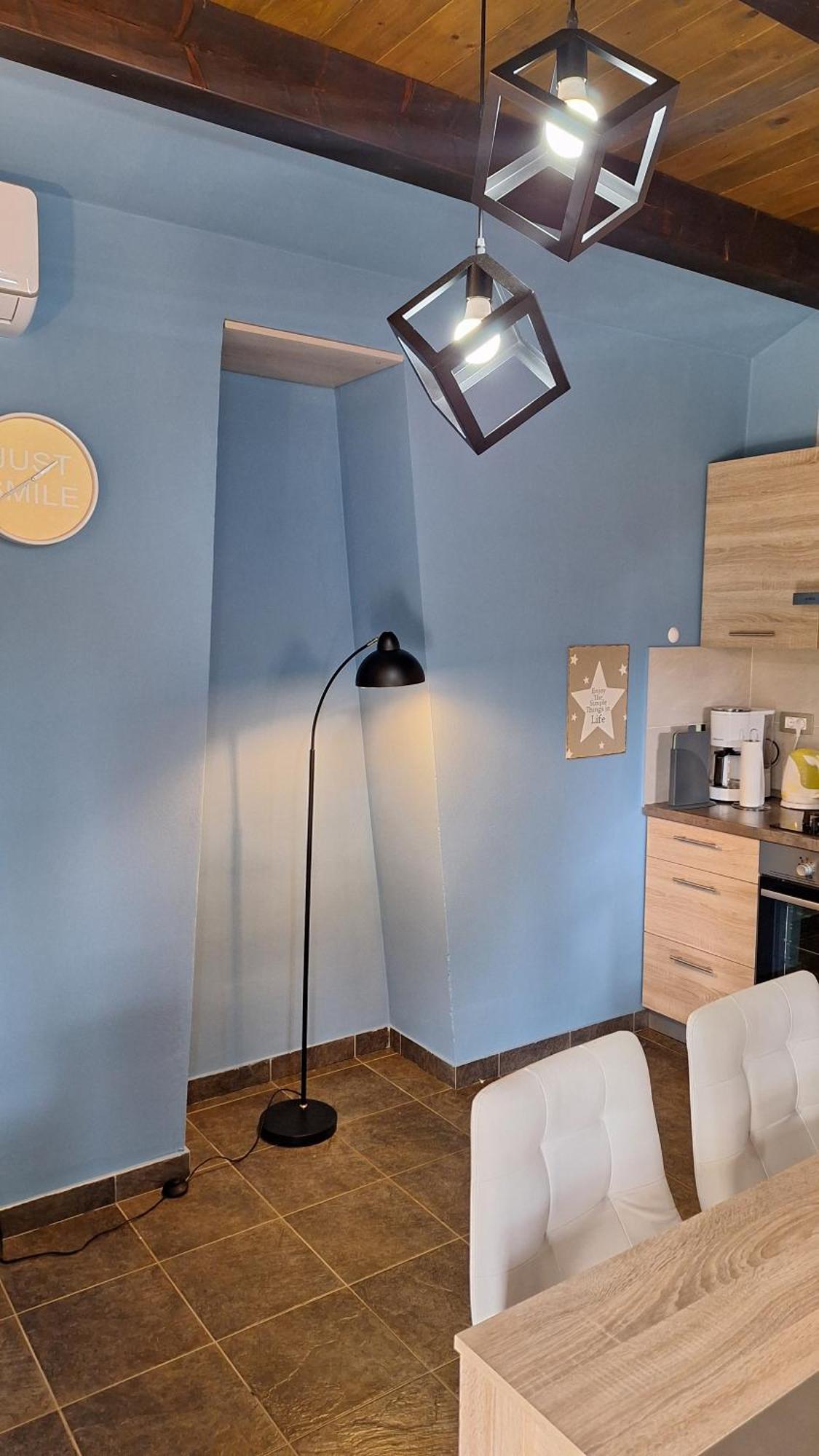 פאזין Guest House Flora מראה חיצוני תמונה