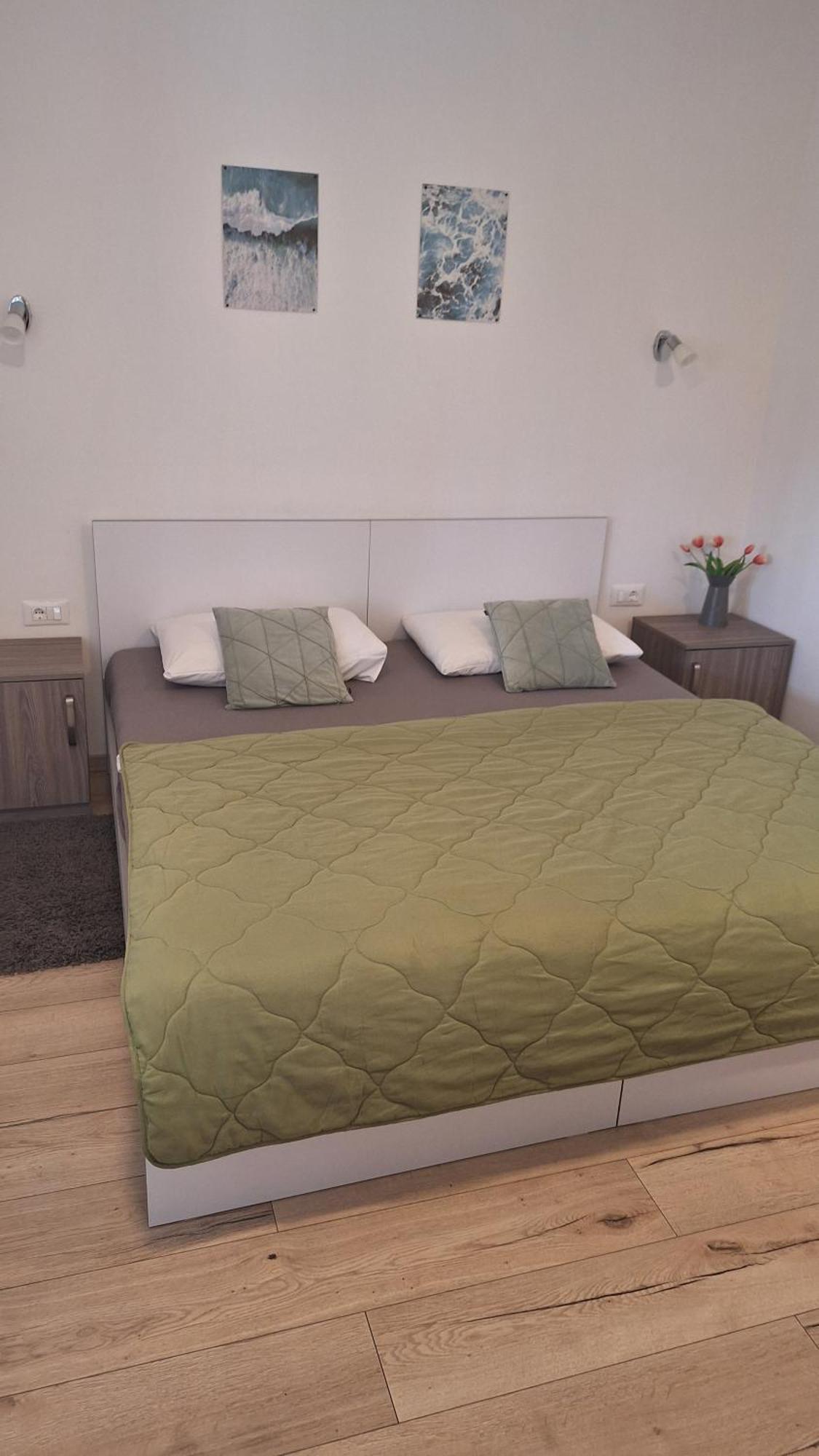 פאזין Guest House Flora מראה חיצוני תמונה