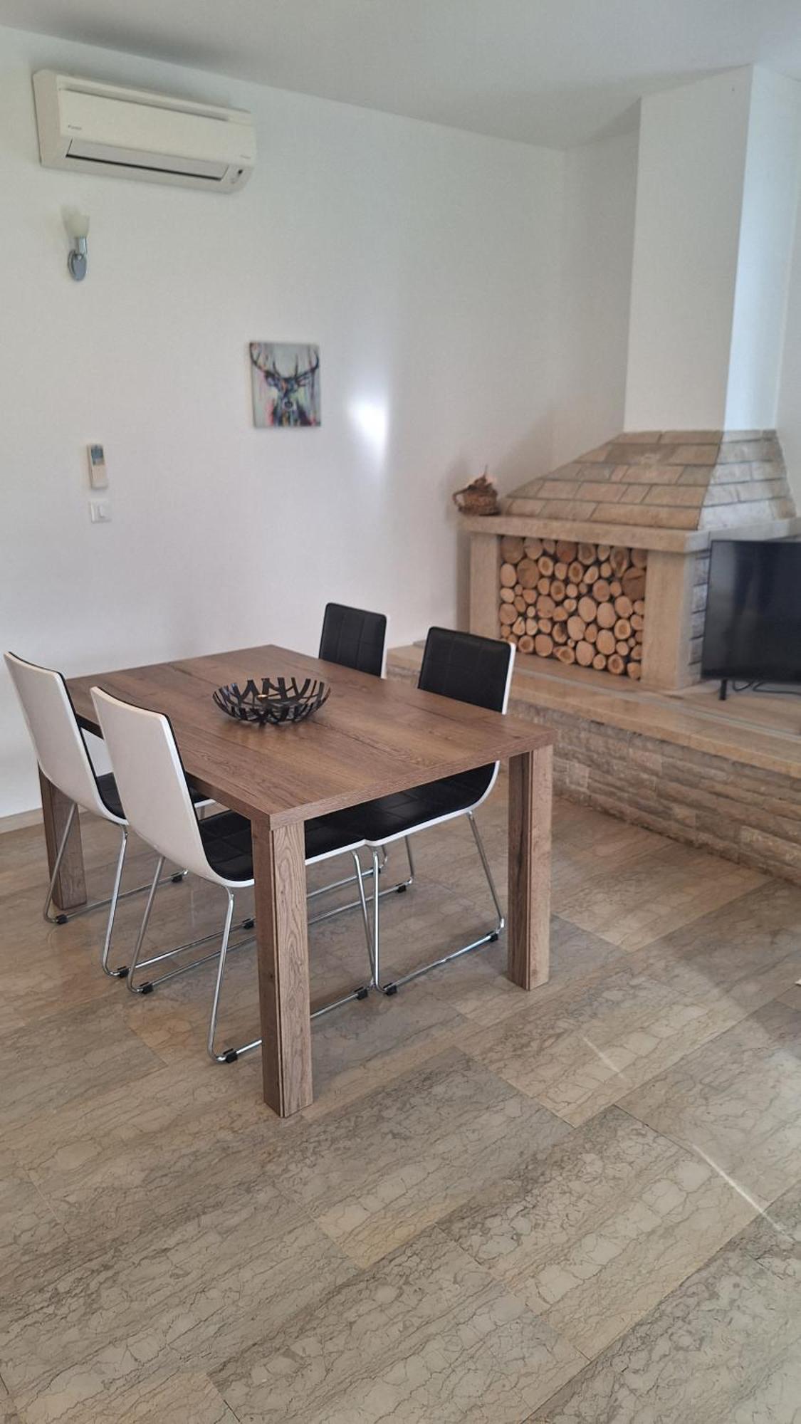 פאזין Guest House Flora מראה חיצוני תמונה